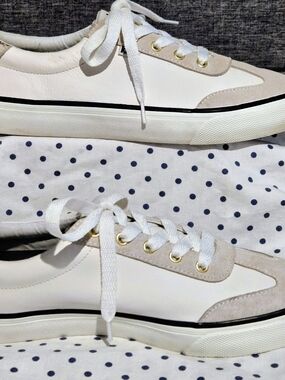 Keds White/Cream Canvas Low-Top Sneakers. Women Size 8.5